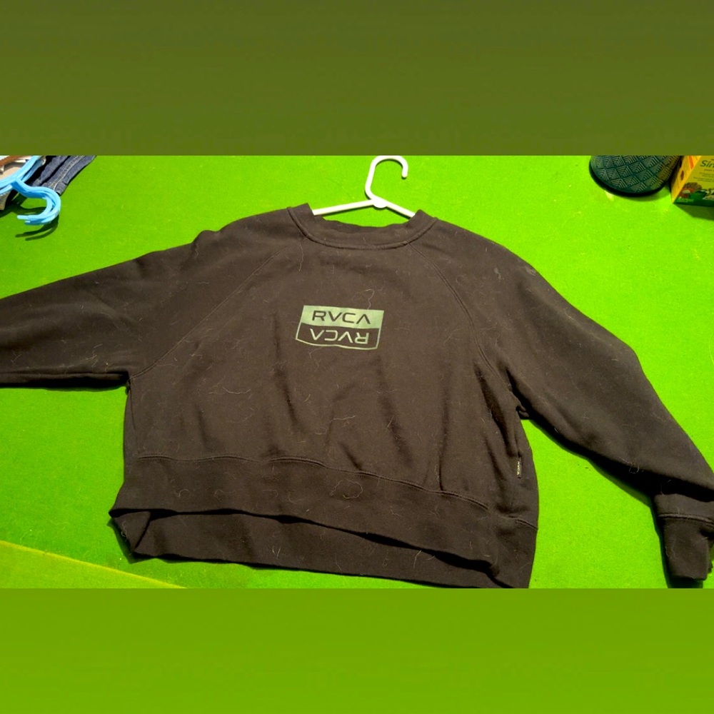 RVCA cropped crew neck